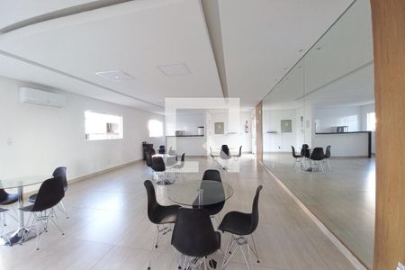 Apartamento para alugar com 47m², 2 quartos e 1 vagaÁrea comum - Salão de festas