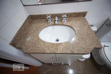 Apartamento para alugar com 123m², 3 quartos e 3 vagas Apartamento para alugar com 123m², 3 quartos e 3 vagasBanheiro social