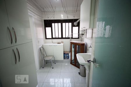 Apartamento para alugar com 123m², 3 quartos e 3 vagas Apartamento para alugar com 123m², 3 quartos e 3 vagasLavanderia