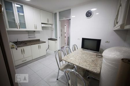 Apartamento para alugar com 123m², 3 quartos e 3 vagas Apartamento para alugar com 123m², 3 quartos e 3 vagasCozinha