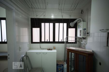 Apartamento para alugar com 123m², 3 quartos e 3 vagas Apartamento para alugar com 123m², 3 quartos e 3 vagasLavanderia