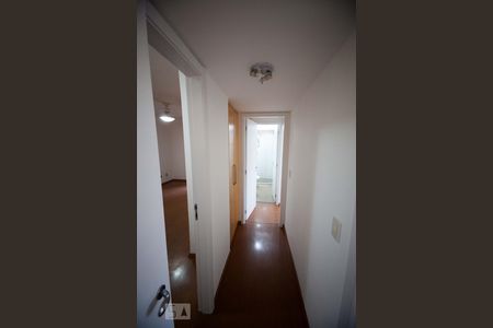 Corredor de apartamento para alugar com 3 quartos, 123m² em Vila Prudente, São Paulo