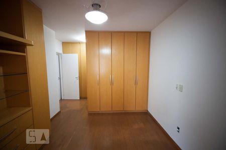 Apartamento para alugar com 123m², 3 quartos e 3 vagas Apartamento para alugar com 123m², 3 quartos e 3 vagasSuite