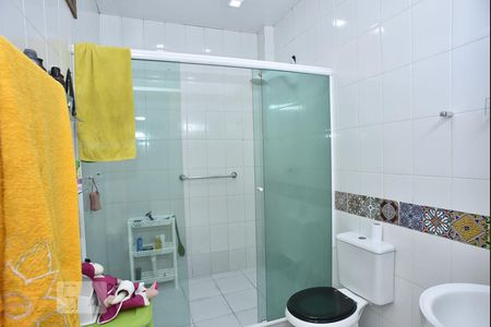 Casa de condomínio à venda com 160m², 4 quartos e 1 vagaBanheiro da Suíte