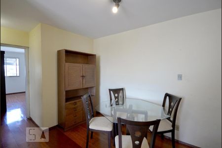 Apartamento à venda com 72m², 2 quartos e 1 vaga Apartamento à venda com 72m², 2 quartos e 1 vagaSala