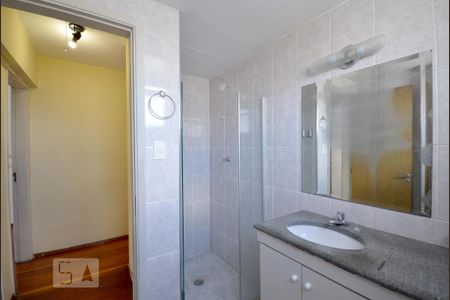 Apartamento à venda com 72m², 2 quartos e 1 vaga Apartamento à venda com 72m², 2 quartos e 1 vagaBanheiro
