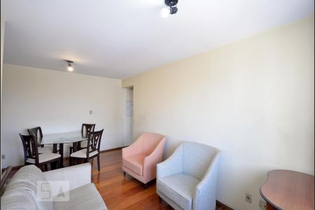 Apartamento à venda com 72m², 2 quartos e 1 vaga Apartamento à venda com 72m², 2 quartos e 1 vagaSala