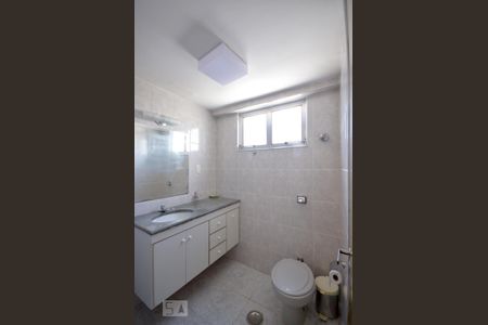 Apartamento à venda com 72m², 2 quartos e 1 vaga Apartamento à venda com 72m², 2 quartos e 1 vagaBanheiro
