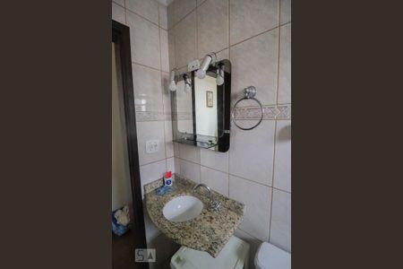 Casa à venda com 210m², 5 quartos e 2 vagas Casa à venda com 210m², 5 quartos e 2 vagasBanheiro 1