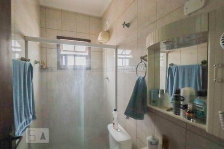 Casa à venda com 210m², 5 quartos e 2 vagas Casa à venda com 210m², 5 quartos e 2 vagasBanheiro da Suíte 2
