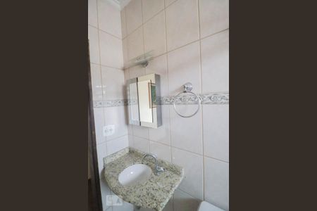 Casa à venda com 210m², 5 quartos e 2 vagas Casa à venda com 210m², 5 quartos e 2 vagasBanheiro 2