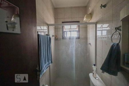 Casa à venda com 210m², 5 quartos e 2 vagas Casa à venda com 210m², 5 quartos e 2 vagasBanheiro da Suíte 2