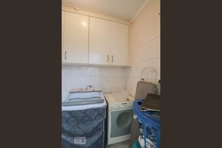 Casa à venda com 210m², 5 quartos e 2 vagas Casa à venda com 210m², 5 quartos e 2 vagasÁrea de Serviço