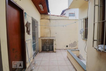 Quintal de casa à venda com 5 quartos, 210m² em Jardim Bom Clima, Guarulhos