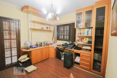 Casa à venda com 210m², 5 quartos e 2 vagas Casa à venda com 210m², 5 quartos e 2 vagasDormitório 2