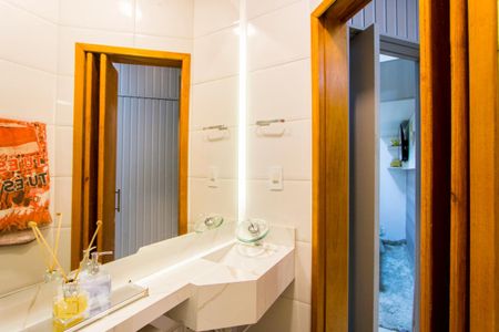 Apartamento para alugar com 70m², 2 quartos e 1 vaga Apartamento para alugar com 70m², 2 quartos e 1 vagaBanheiro social