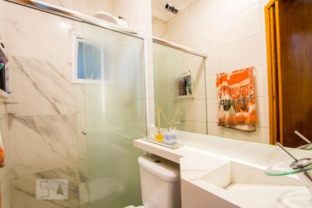 Apartamento para alugar com 70m², 2 quartos e 1 vaga Apartamento para alugar com 70m², 2 quartos e 1 vagaBanheiro social