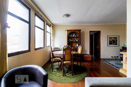 Apartamento à venda com 84m², 2 quartos e 2 vagasSala