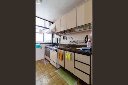 Apartamento à venda com 84m², 2 quartos e 2 vagasCozinha