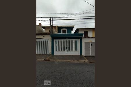 Casa à venda com 110m², 2 quartos e 1 vagaFachada