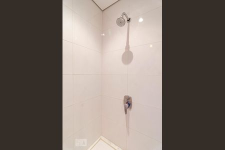 Apartamento à venda com 201m², 3 quartos e 2 vagas Apartamento à venda com 201m², 3 quartos e 2 vagasChuveiro