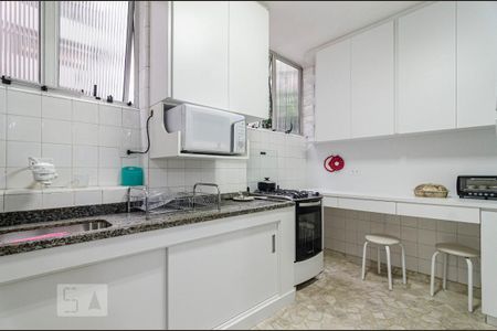 Apartamento à venda com 201m², 3 quartos e 2 vagas Apartamento à venda com 201m², 3 quartos e 2 vagasCozinha