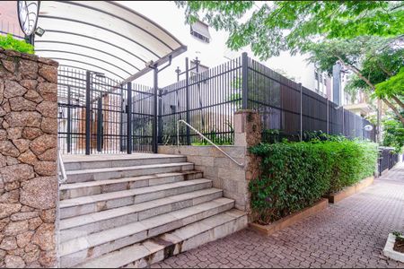 Apartamento à venda com 201m², 3 quartos e 2 vagas Apartamento à venda com 201m², 3 quartos e 2 vagasFachada