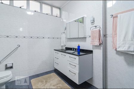 Apartamento à venda com 201m², 3 quartos e 2 vagas Apartamento à venda com 201m², 3 quartos e 2 vagasBanheiro