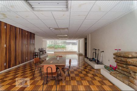 Apartamento à venda com 201m², 3 quartos e 2 vagas Apartamento à venda com 201m², 3 quartos e 2 vagasSalão de festas