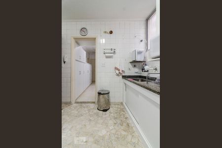 Apartamento à venda com 201m², 3 quartos e 2 vagas Apartamento à venda com 201m², 3 quartos e 2 vagasCozinha