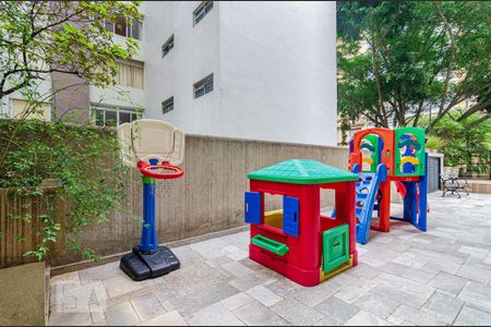 Apartamento à venda com 201m², 3 quartos e 2 vagas Apartamento à venda com 201m², 3 quartos e 2 vagasPlayground