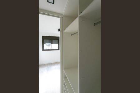 Apartamento à venda com 45m², 1 quarto e 2 vagasCloset do Quarto