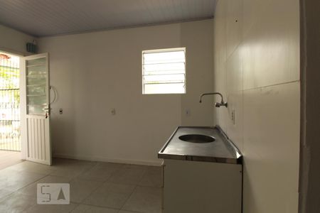Sala - cozinha de casa para alugar com 1 quarto, 42m² em Santo Antônio, Porto Alegre