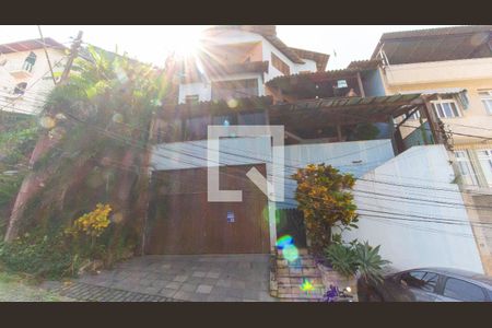 Fachada de casa de condomínio à venda com 4 quartos, 420m² em Santa Rosa, Niterói