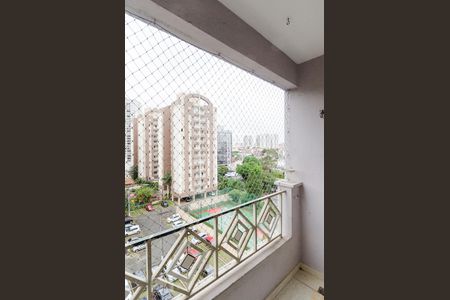 Apartamento à venda com 65m², 3 quartos e 1 vaga Apartamento à venda com 65m², 3 quartos e 1 vagaVaranda