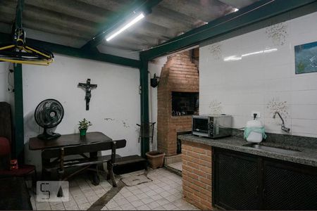Casa à venda com 90m², 3 quartos e 1 vagaÁrea de Serviço