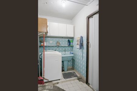 Casa à venda com 90m², 3 quartos e 1 vagaÁrea de Serviço