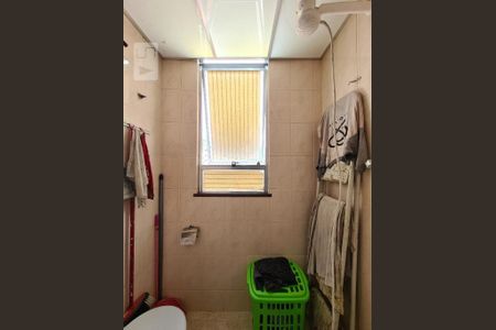 Apartamento à venda com 60m², 2 quartos e 2 vagasBanheiro de Serviço