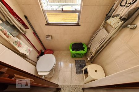 Apartamento à venda com 60m², 2 quartos e 2 vagasBanheiro de Serviço