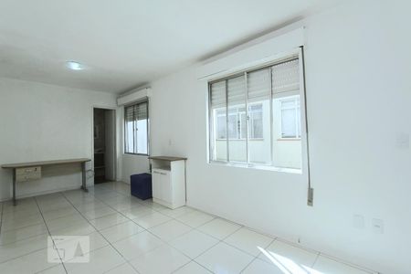 QUARTO de kitnet/studio para alugar com 1 quarto, 32m² em Santa Cecília, Porto Alegre