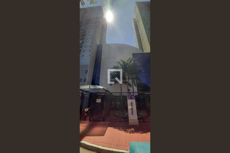 Apartamento para alugar com 65m², 3 quartos e 1 vagaFachada e portaria