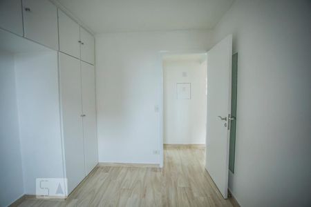 Quarto 1 de apartamento para alugar com 2 quartos, 46m² em Vila Guarani (z Sul), São Paulo