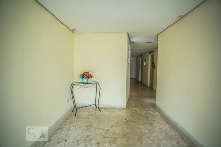 Apartamento para alugar com 46m², 2 quartos e 1 vagaHall social