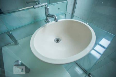 Apartamento para alugar com 46m², 2 quartos e 1 vagaBanheiro - Torneira