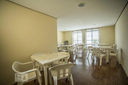 Apartamento para alugar com 46m², 2 quartos e 1 vagaÁrea comum - Salão de festas