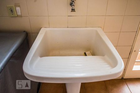 Casa à venda com 240m², 4 quartos e 8 vagasÁrea de Serviço