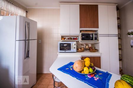 Casa à venda com 240m², 4 quartos e 8 vagasCozinha