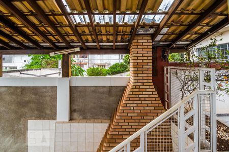 Casa à venda com 240m², 4 quartos e 8 vagasVista