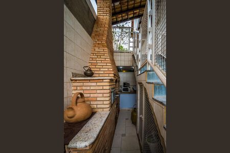 Casa à venda com 240m², 4 quartos e 8 vagasÁrea comum - Churrasqueira