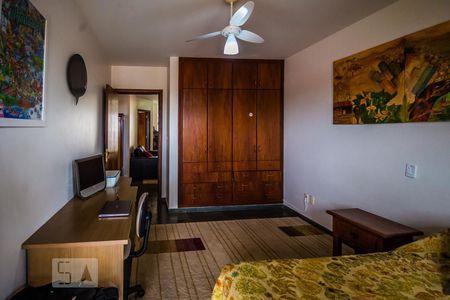 Casa à venda com 240m², 4 quartos e 8 vagasQuarto 1